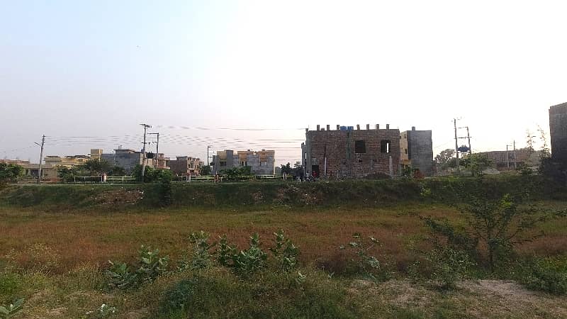 3 Marla Residential Plot Available For Sale In New Amir Town 11