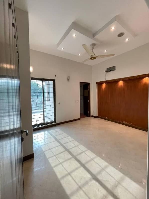 10 Marla Out Class Full House For Sale In DHA Phase 2 ,Block V, Lahore. 6