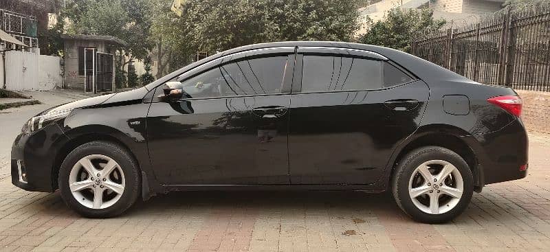 Toyota Corolla GLI Automatic 2015 3