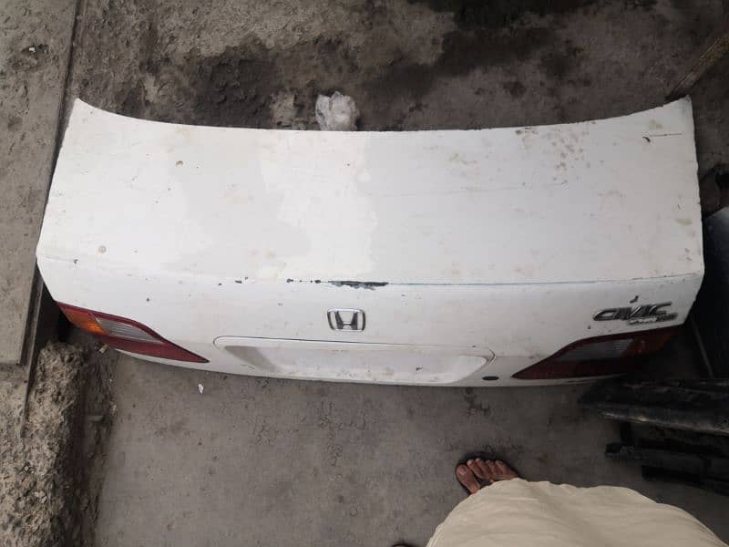 Back trunk available Hinda Civic 1999-2000 1