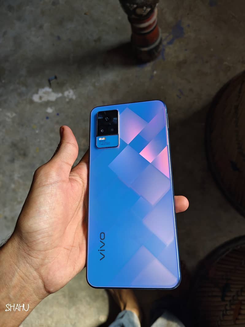 Vivo V21E 1