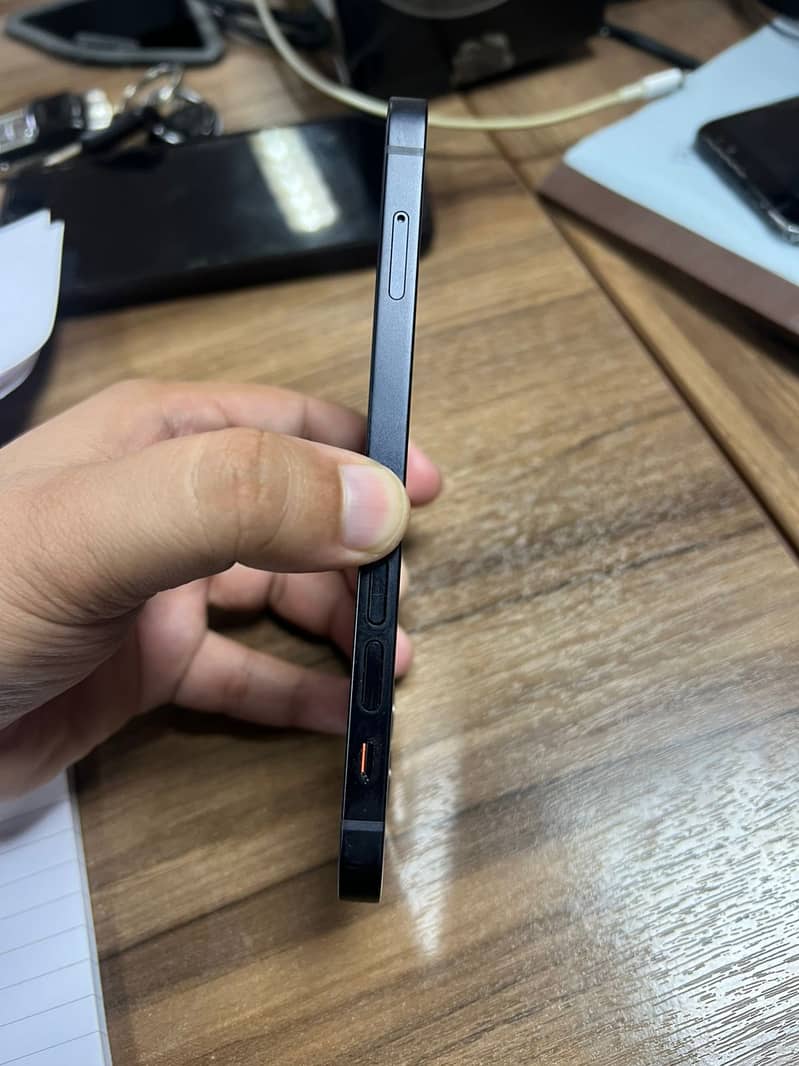 Iphone 12 NON PTA 5