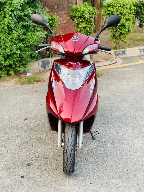 United Scooty 2021 model 100 CC petrol only 150 km driven original 1