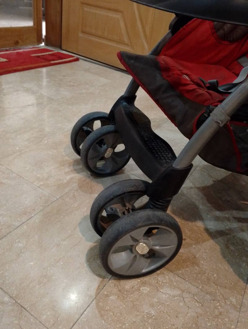 Imported in good condition stroller reason able price  03452184550 2