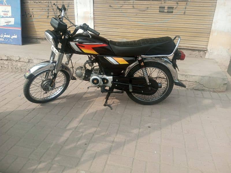 United 70 Model 2017 Islamabad Number 0