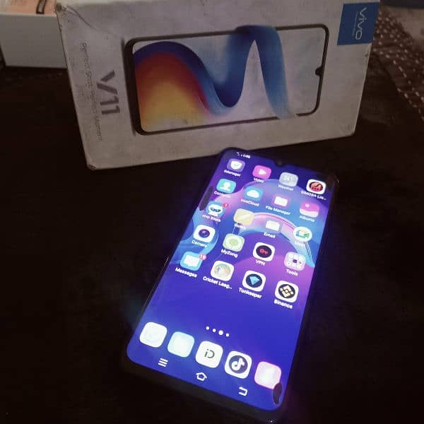 Arjant for sell my mobile vivo v11 8