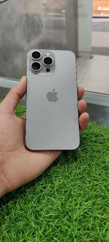 I phone 15 pro max. non pta. 512gb 1