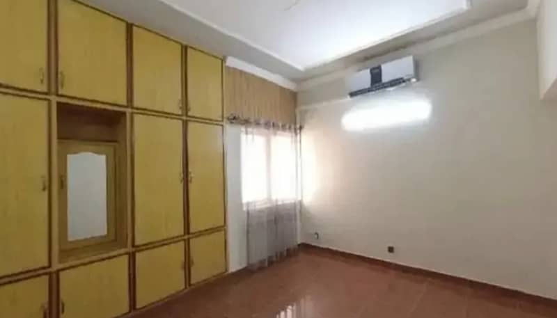 G-11/4 FGEHA E-Type 2nd Floor flat For Sale 3