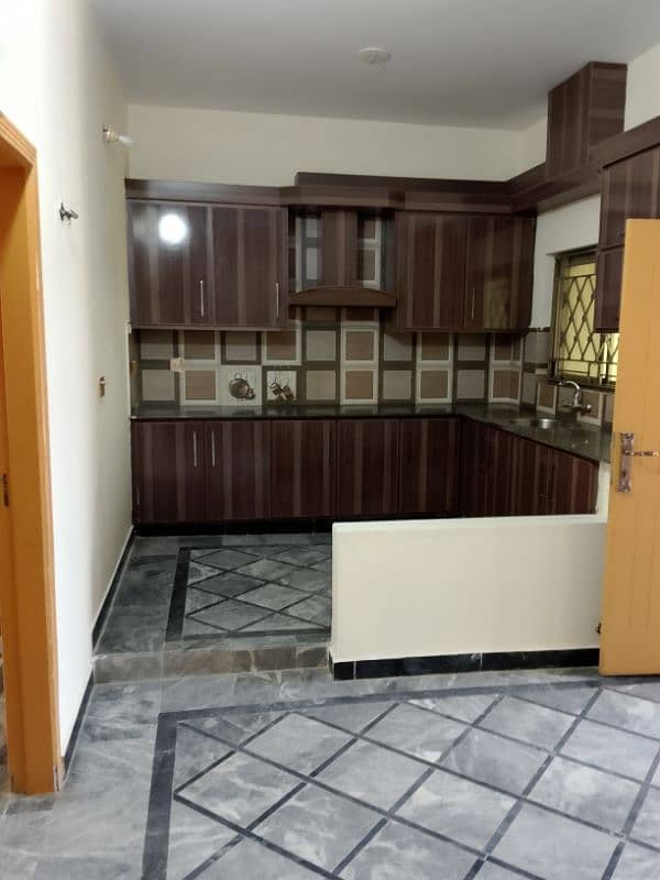 5 marla home for rent contact no 0300 5501118 7