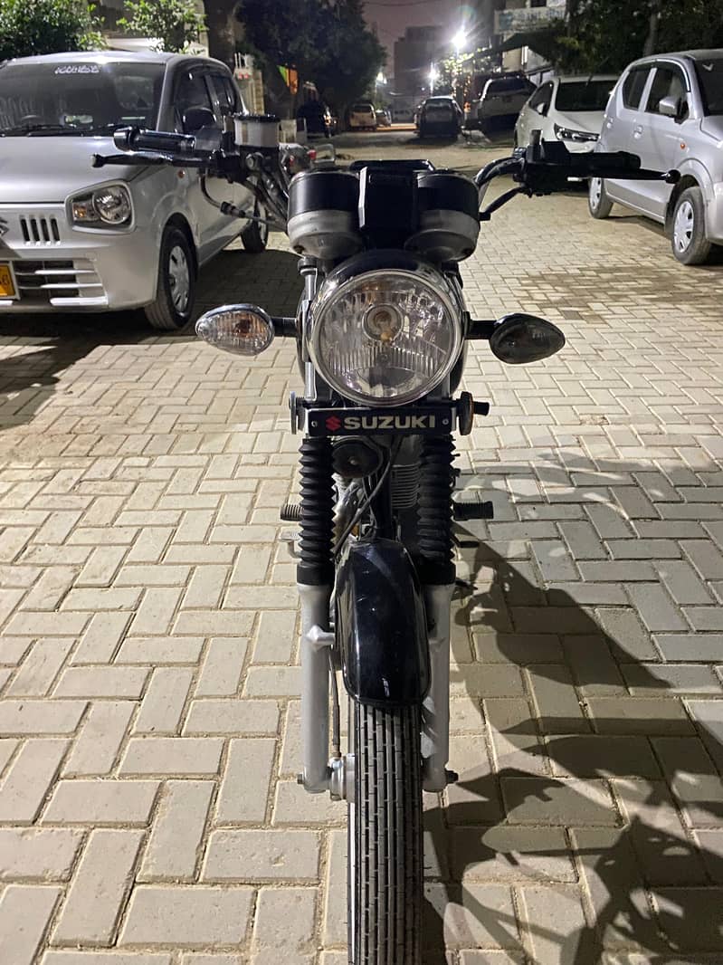 Suzuki GS 150 SE 2022 3