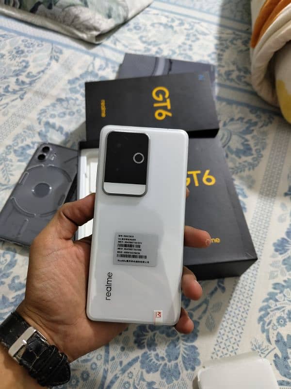 realme gt6 12/256 2