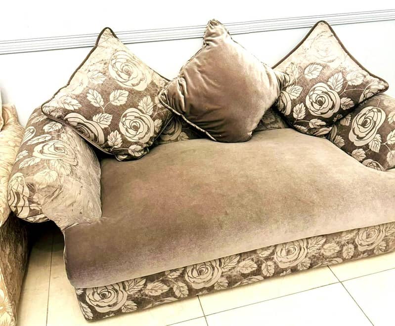 two sofa sets / wooden sofa / poshsish sofa set / 5 and 6 seater sofa 1