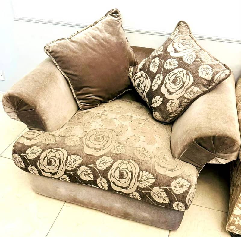 two sofa sets / wooden sofa / poshsish sofa set / 5 and 6 seater sofa 5