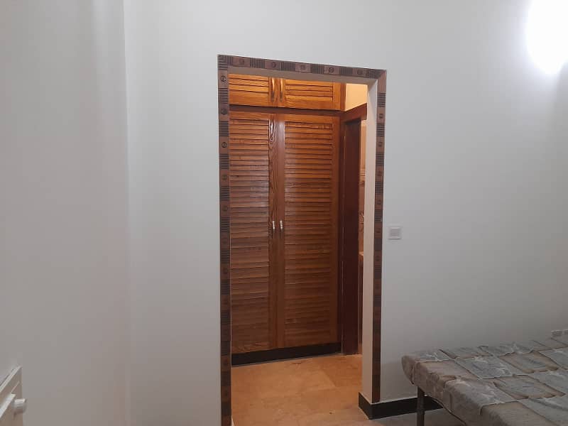 Upper portion for rent in D12 size 35*70 2