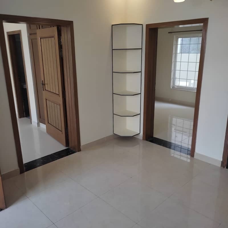 Upper portion for rent in D12 size 35*70 12