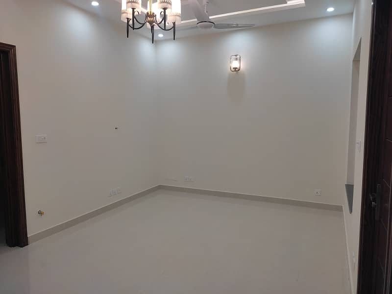 Upper portion for rent in D12 size 35*70 15