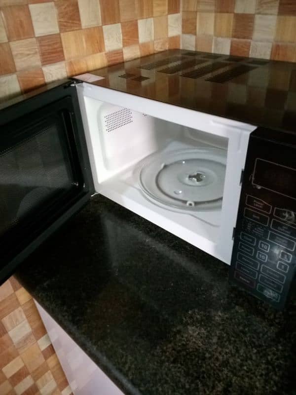 urgent sale microwave oven and baking 2