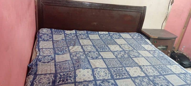 King Size bed quality wooden 0