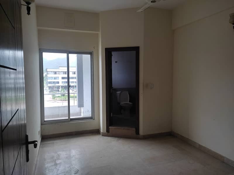 Upper portion for rent in D12 3