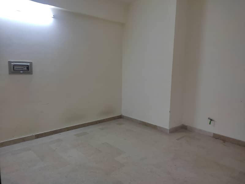 Upper portion for rent in D12 6