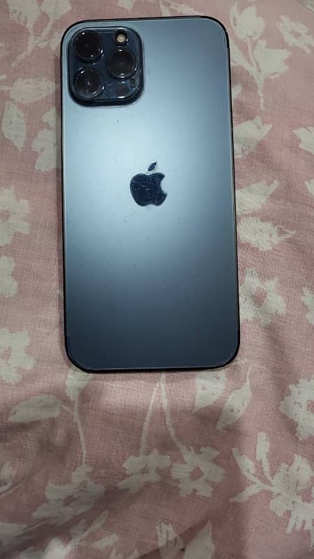 I am Selling My IPhone 12 Pro Max 6