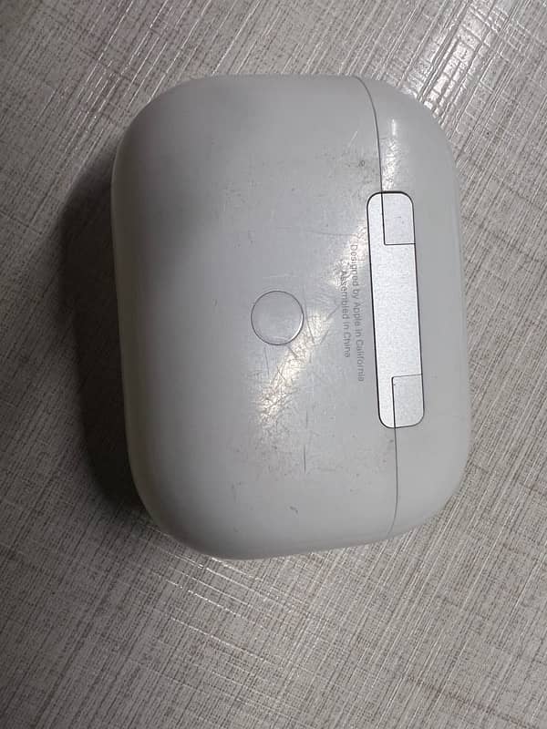 Apple Airpods pro 1st generation 4