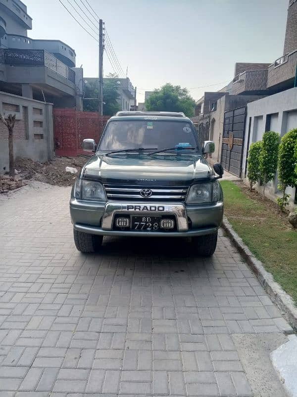 Toyota Prado  Automatic 4 by 4 sunroof and Turbo on model 2007 3