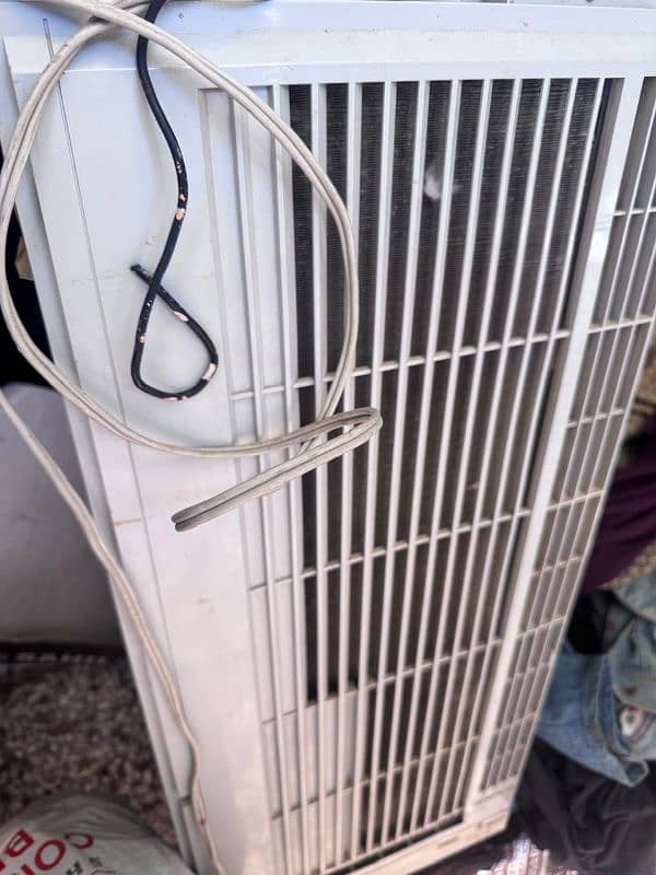 portable Japanese AC for sale urgently with staplizer 0