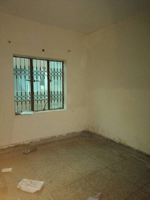 5 MARLA UPPER PORTION FOR RENT READY TO MOVE IN ALLAMA IQBAL TOWN 5