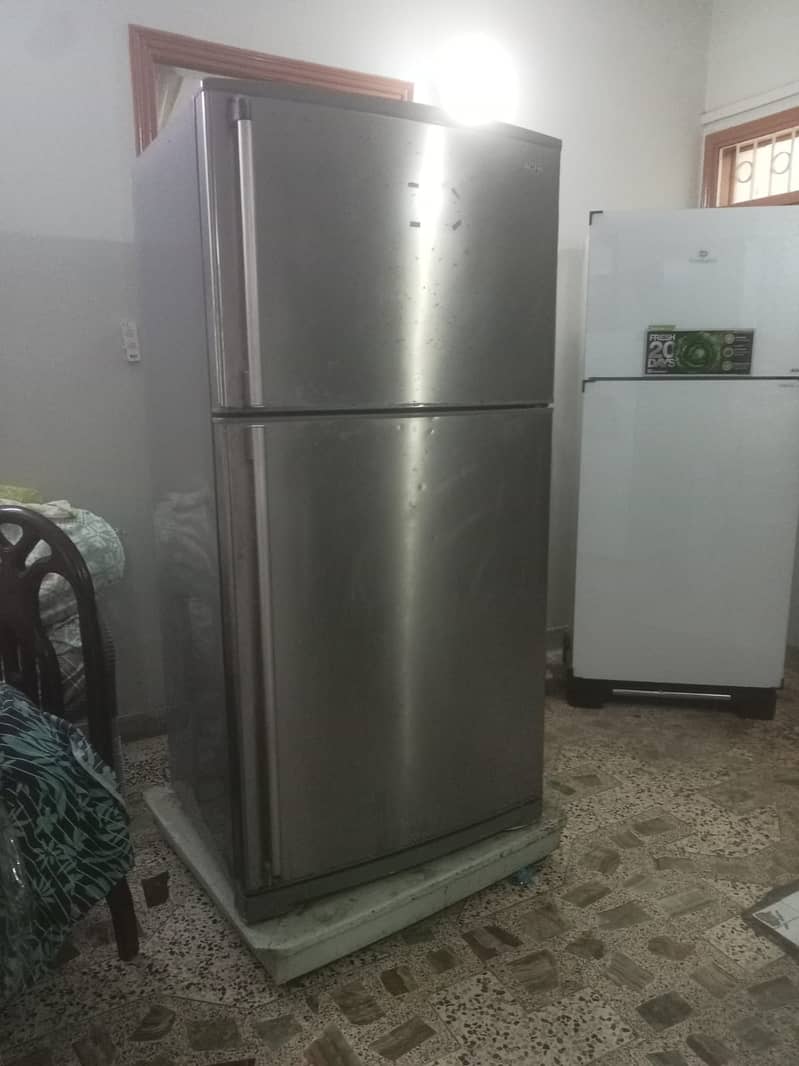 Hitachi Refrigerator 0