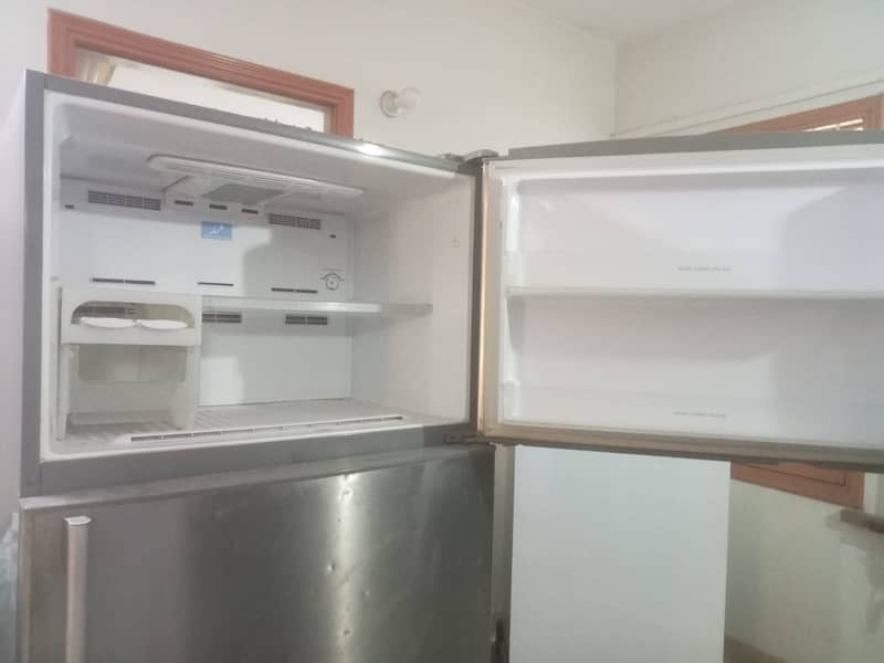 Hitachi Refrigerator 3