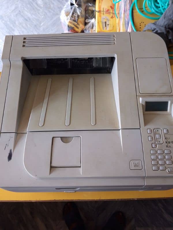 hp laser jet p3015 printer 3 months use 1