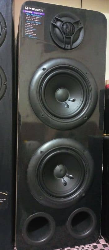 payoneer woofer Speakers 1