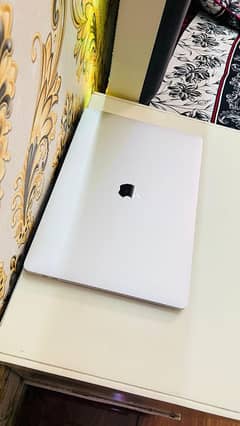 MacBook pro 2019_16"inch (32GB_ 512 SSD)