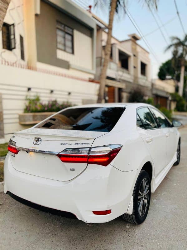 Toyota Corolla Altis 2018 3