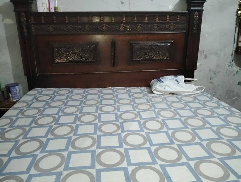 bedroom set 3 door almari and king size bed with out metres 3