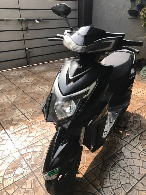 yj future electric china scooty 0