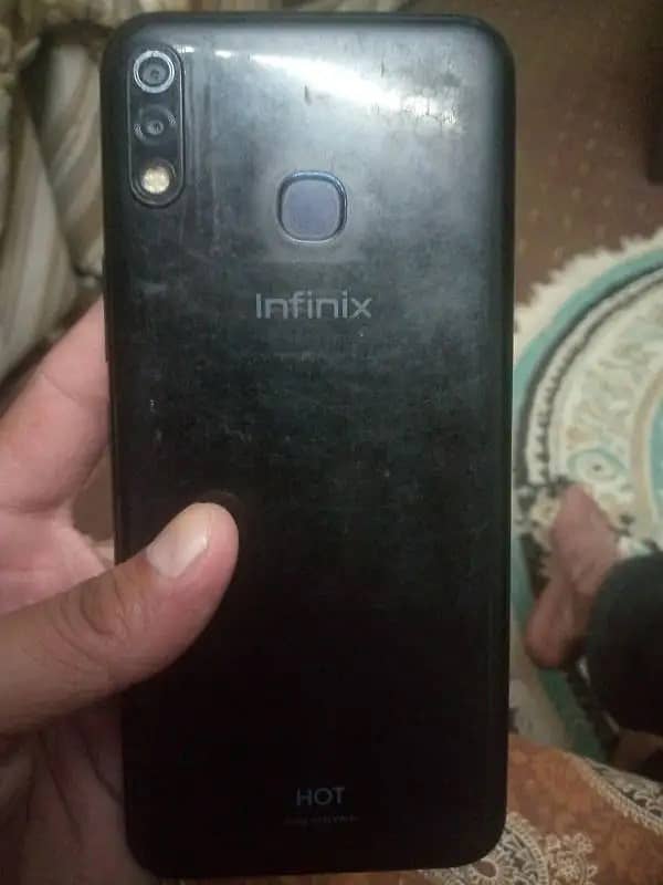 Infinix Hot 8 Lite Non PTA hai but SIM working aur screen pe dots hain 0