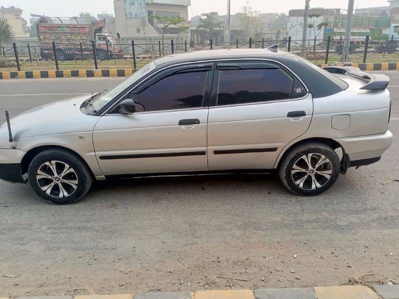 Suzuki Baleno 2004 5