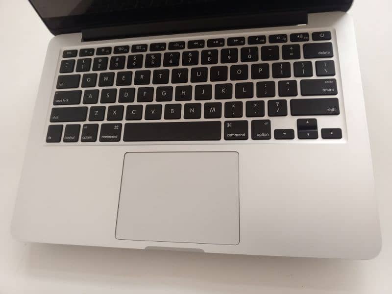 MacBook pro 2015 model(256gb) 8