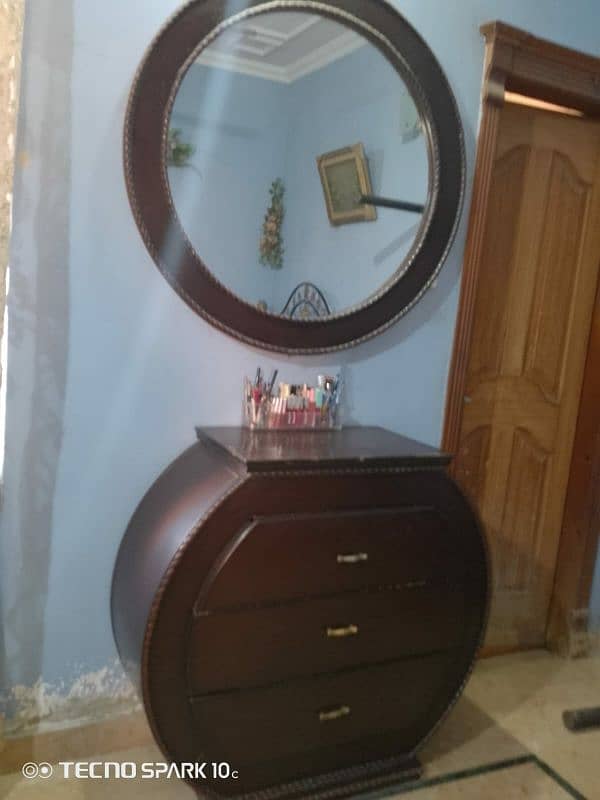 dressing table & console 0