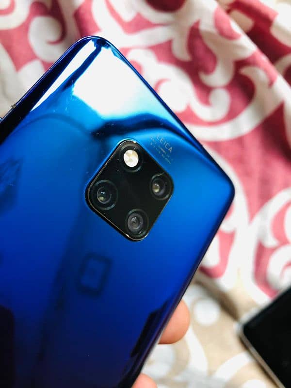 mate 20 pro 8gb 128 gb 9/10 2