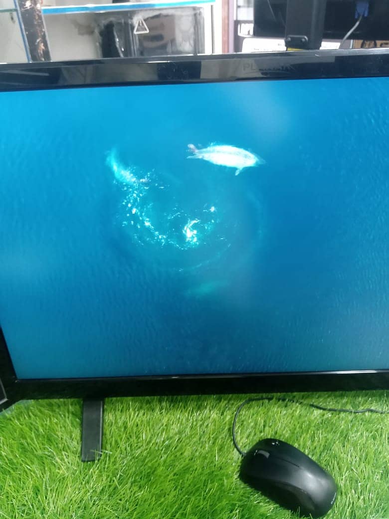 27"led 2k planar 5