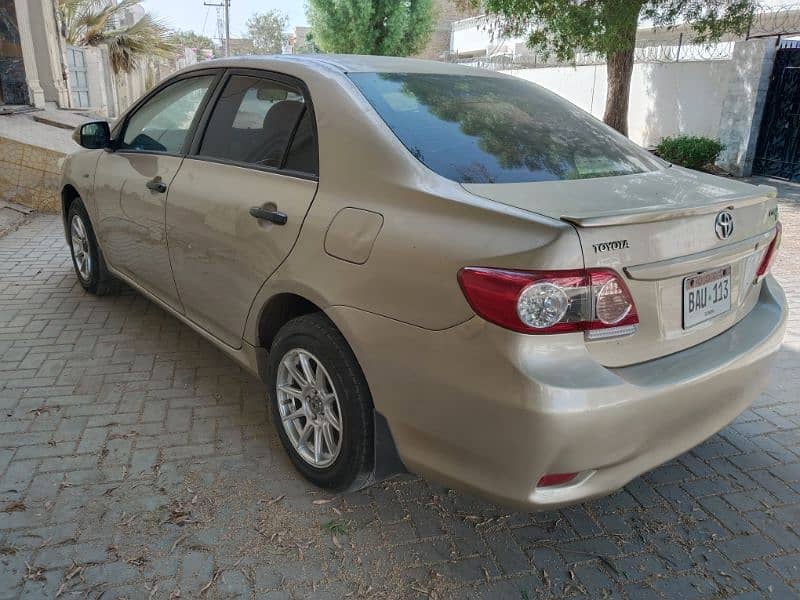 Toyota Corolla XLI 2013 6