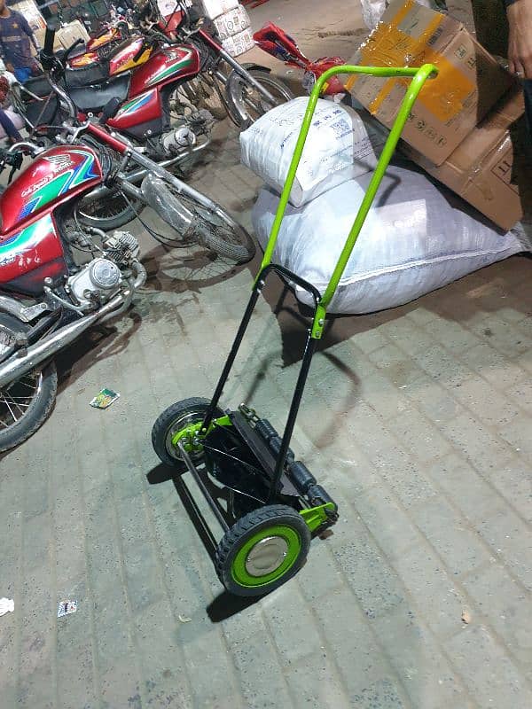 Lawn Mower, Grass Cutter, Grass Cutting Machine 3