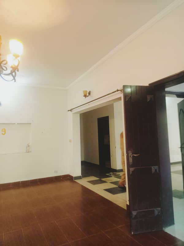 4-Bedroom House For Rent In Askari 11 Lahore 6