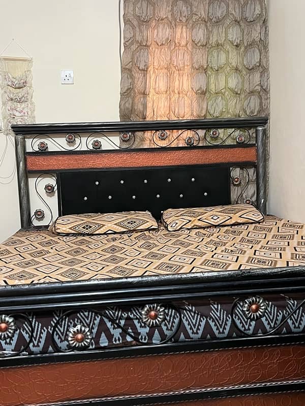 iron Double Bed 0