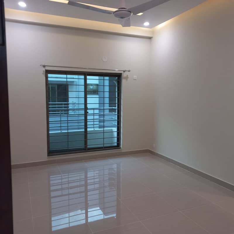 Brand New 3-Bedroom Flat For Rent In Sector D Askari 11 Lahore 3