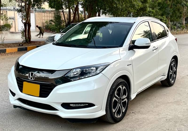 Honda Vezel Z HYBRID SENSING MODEL 2016 REG 2017 JUST LIKE NEW 3