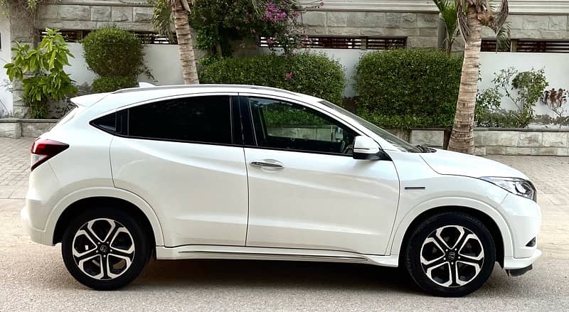 Honda Vezel Z HYBRID SENSING MODEL 2016 REG 2017 JUST LIKE NEW 13